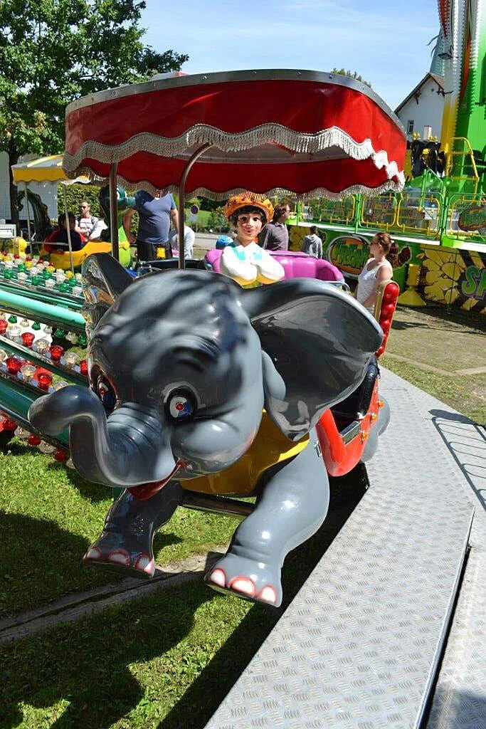 Kinderflieger / Märliflug