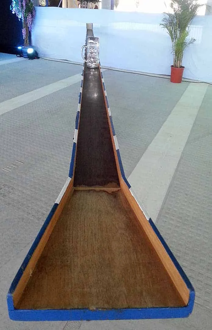 Bierhumpen- / Masskrugschieben