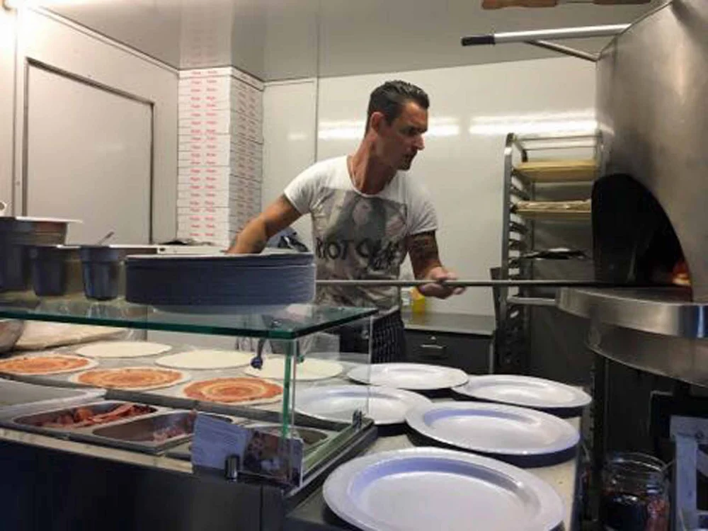 Holzofen-Pizza  Catering