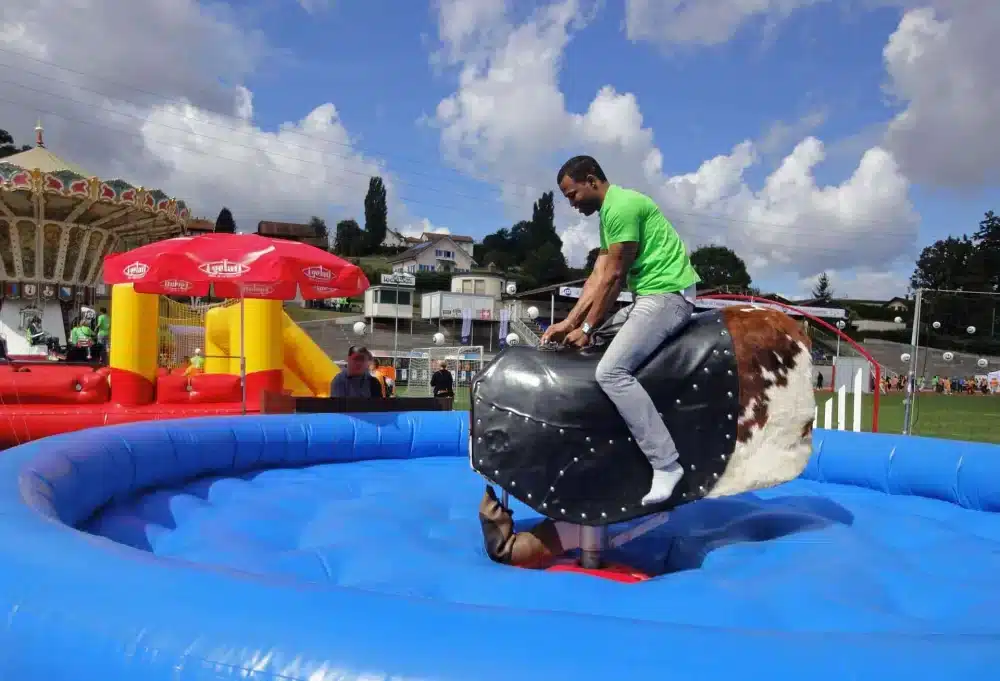 Bullriding US Contest "Tornado"