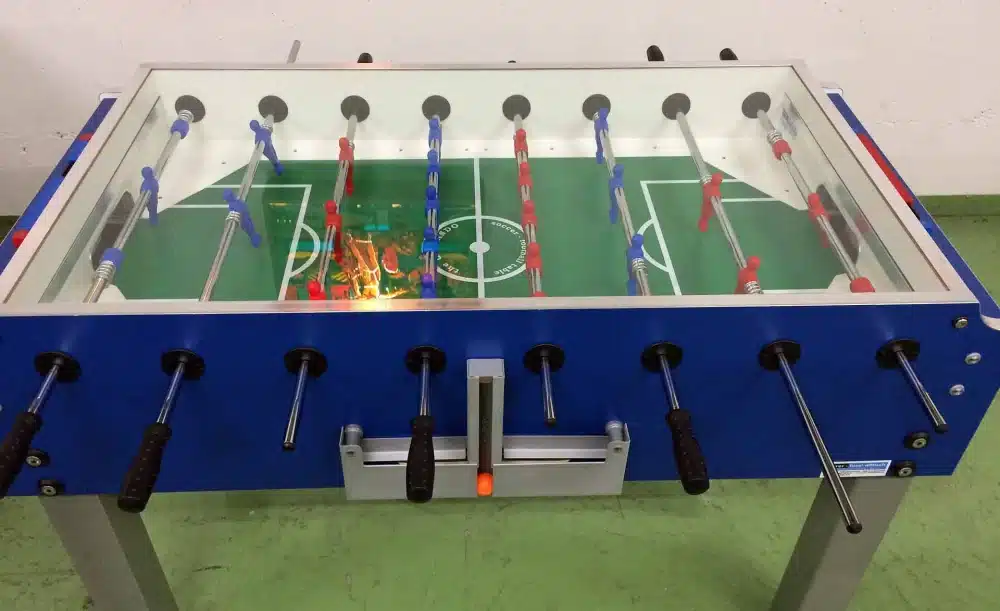 Tischfussball für 4 Personen